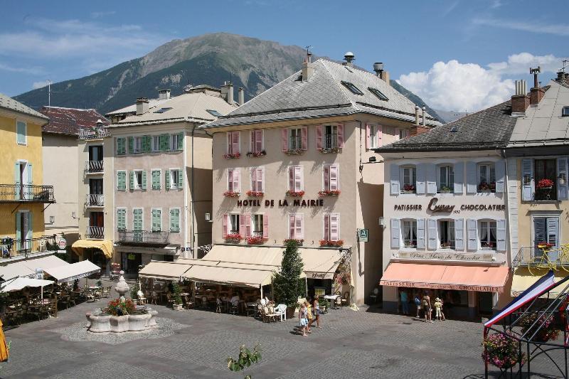 Logis - Hotel De La Mairie Embrun Exterior photo